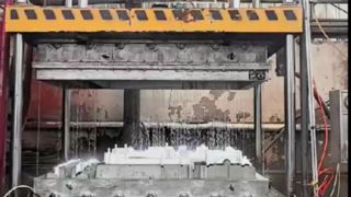 No momento em que o molde de espuma perdido se abre, cada separação precisa é uma prova da nossa busca pela perfeição.